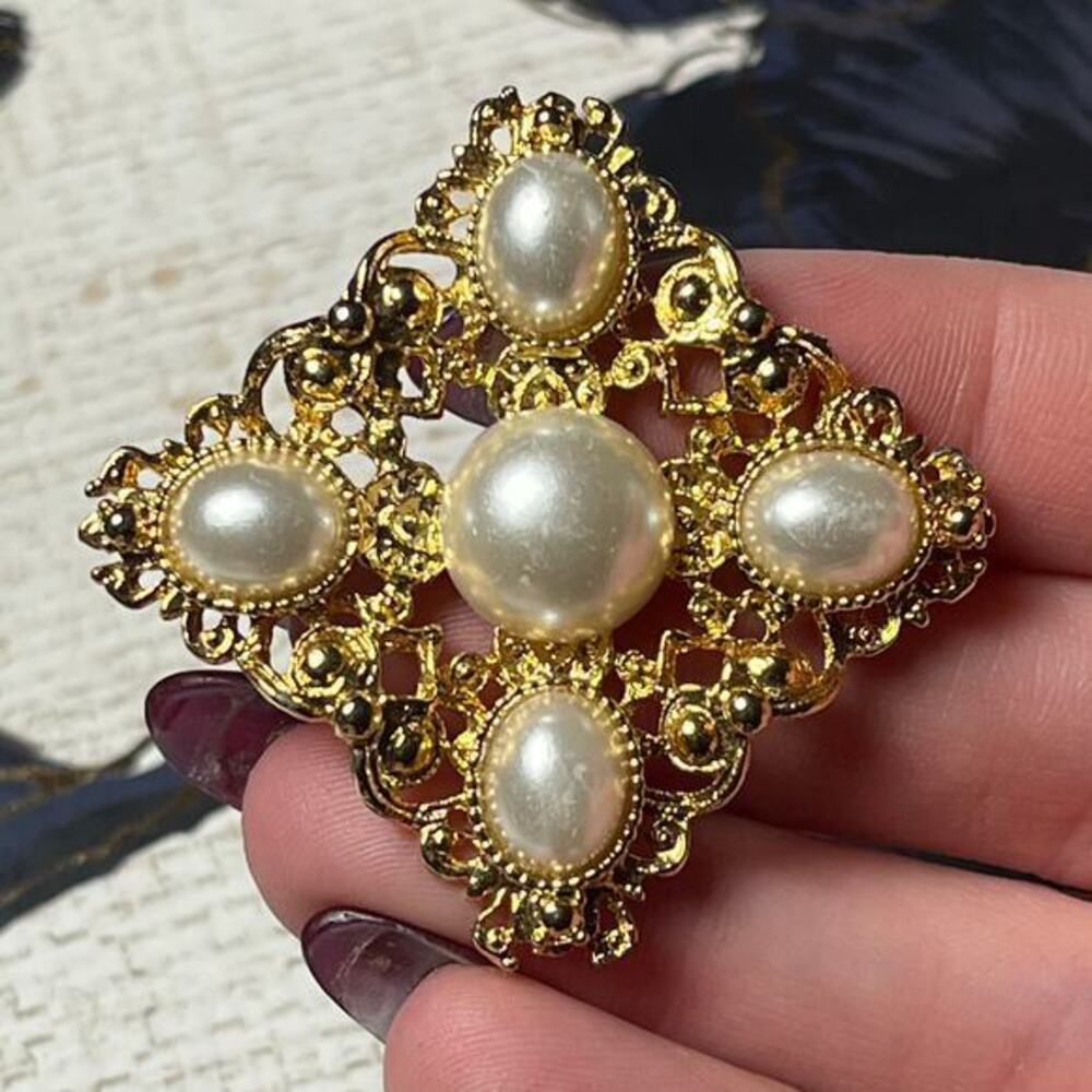 Vintage Regal Gold Tone Brooch with Faux Pearls